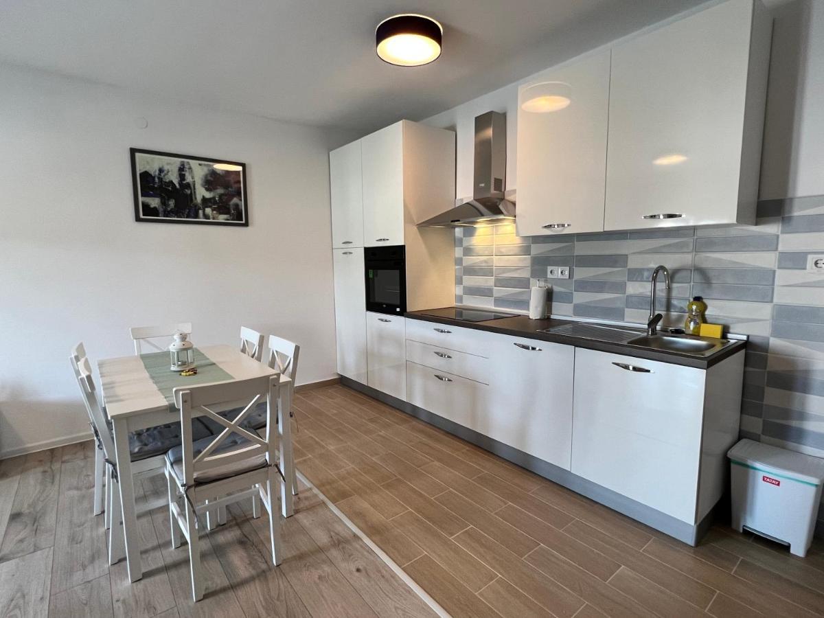Kaala Apartments Супетарска Драга Екстериор снимка