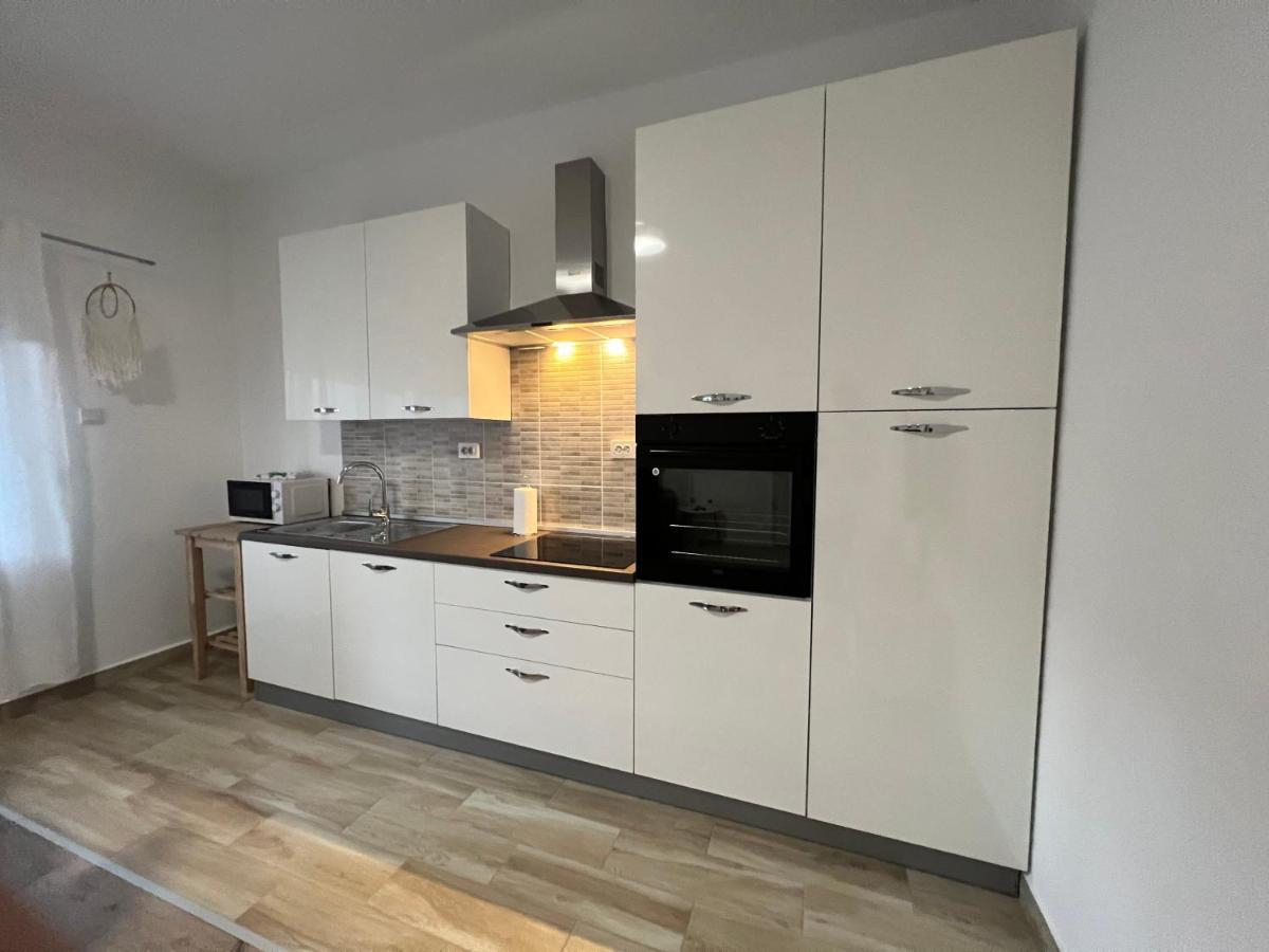 Kaala Apartments Супетарска Драга Екстериор снимка